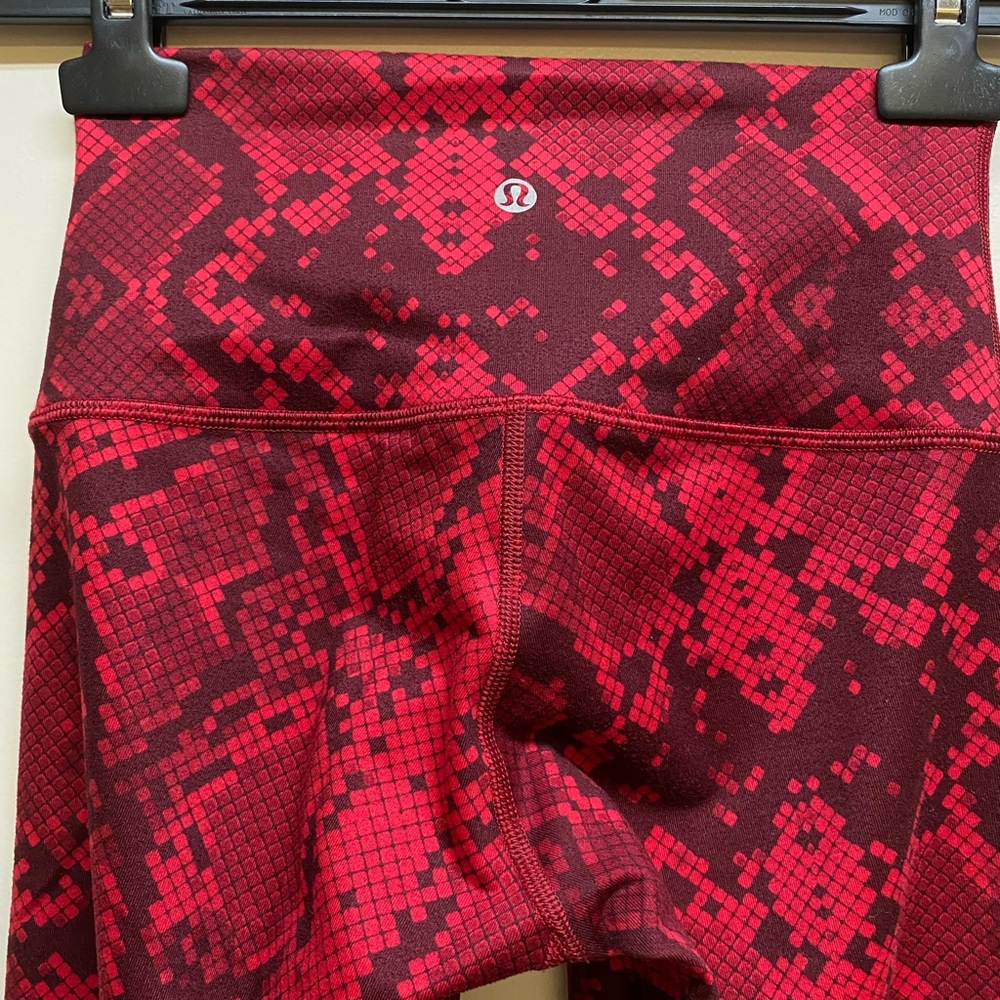 Lululemon high-rise Tight